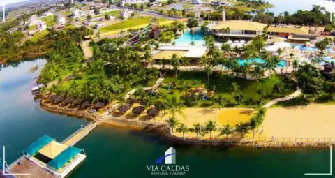Lago Corumbá em Caldas Novas