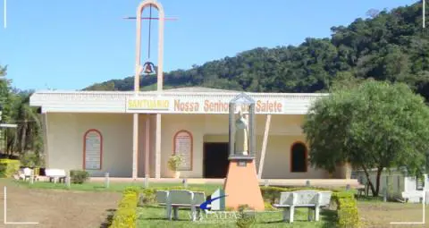 Santuário Diocesano N. Senhora da Salete em Caldas Novas