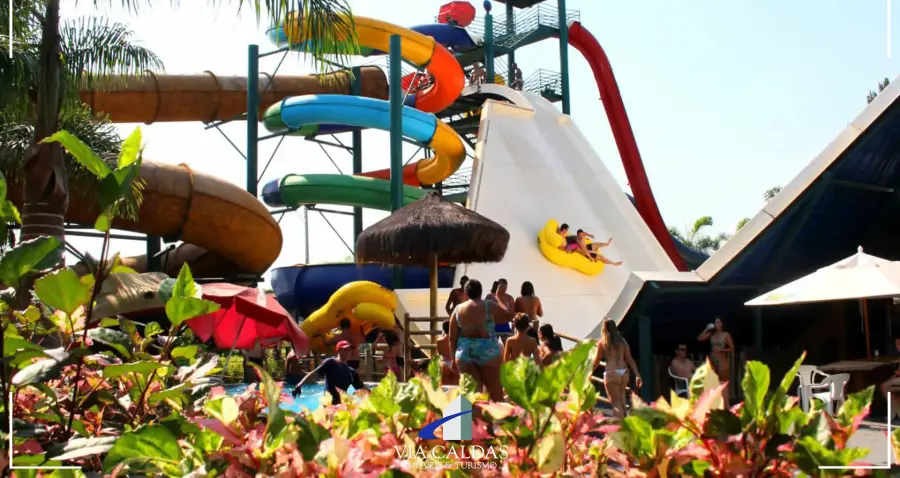 via-caldas-imoveis-imagem-galeria-ingresso-lagoa-termas-parque-em-caldas-novas-6848cf1cb63ff_4.webp